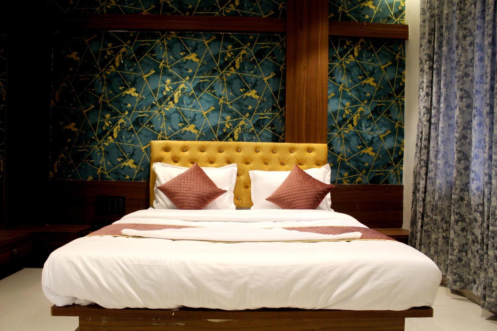 Hotel India Gate Narhe, Pune Dış mekan fotoğraf
